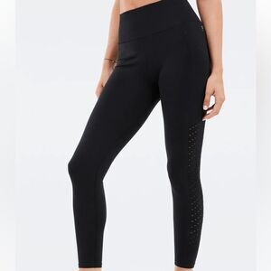 Fabletics Sync Seamless High-Waisted Perforated 7/8 Legging Black M NWT in packg